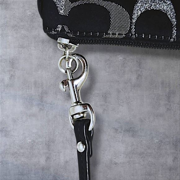 Coach Black w/ Stitched Metallic Silver C Print Wristlet Wallet Coin Zip Purse - Picture 13 of 13